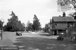 Headley And Crossways Roads 1934, Grayshott