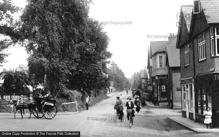 Photo of Grayshott, The Crossways 1917