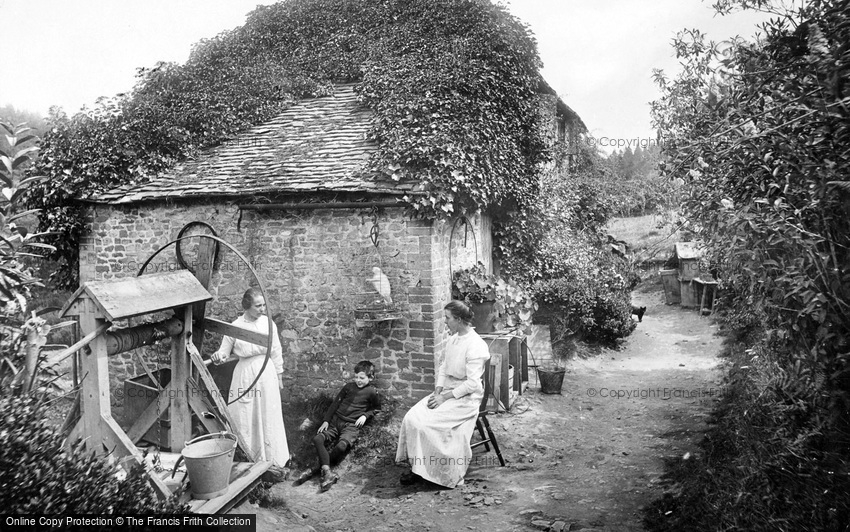 Grayshott, The Well, Bowes Cottage, Whitmore Vale 1915