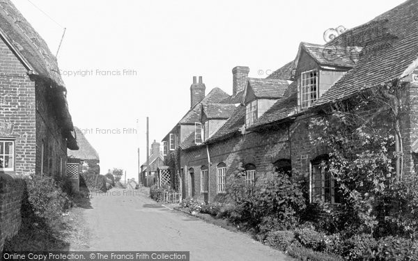 Photo of Great Bedwyn, Farm Lane c.1955