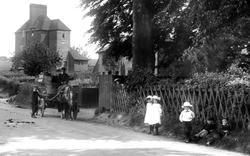 Children By Leatherhead Road 1904, Great Bookham