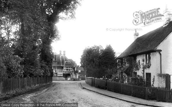 Photo of Great Bookham, Dorking Road 1906