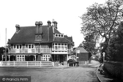 Victoria Hotel And High Street 1921, Great Bookham