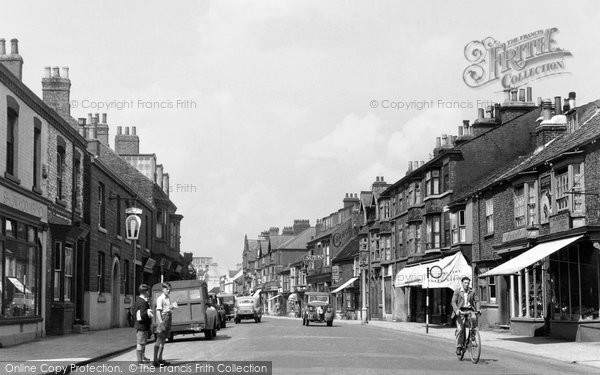 Photo of Great Driffield, Middle Street South c1955