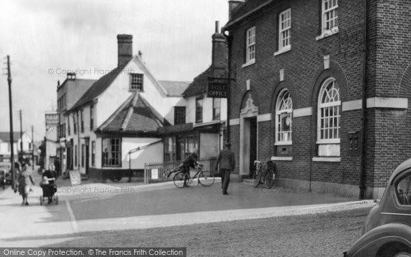 Photo of Great Dunmow, Post Office And Tudor Restaurant c.1950
