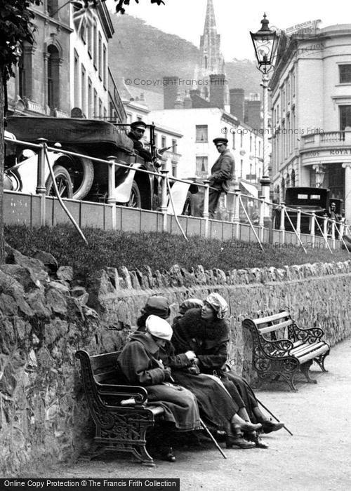 Photo of Great Malvern, Ladies And Gentlemen On Belle Vue Terrace 1923