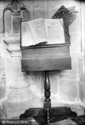 Priory Church, Chained Book 1907, Great Malvern