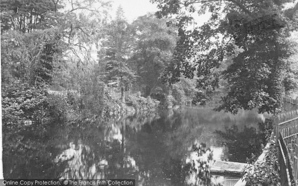 Photo of Great Malvern, Swan Pool 1923