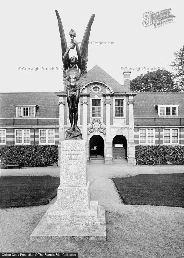 Great Malvern, the War Memorial and the Library 1923