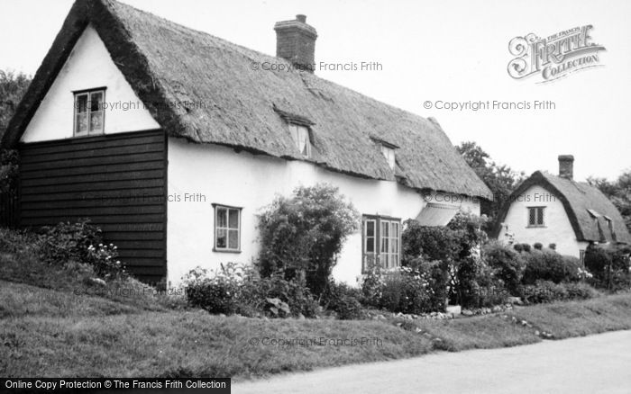 Photo of Great Sampford, Thatched Cottage c.1950
