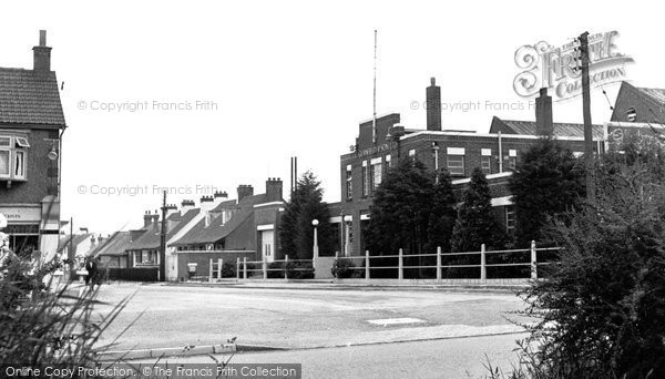 Photo of Great Tarpots, Lambeth Road c.1955
