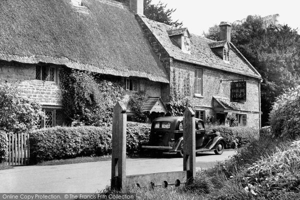 Photo of Great Tew, Stocks And Falkland Arms c.1960