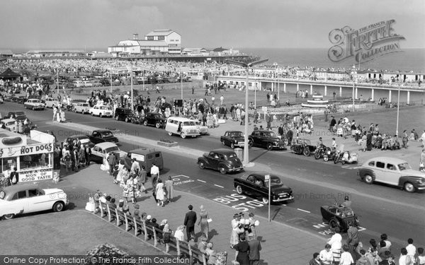 Photo of Great Yarmouth, Britannia Pier c.1960