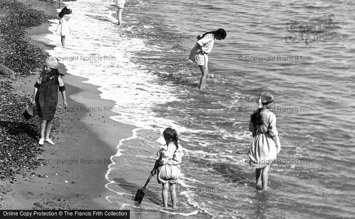 Photo of Great Yarmouth, Girls Paddling 1922