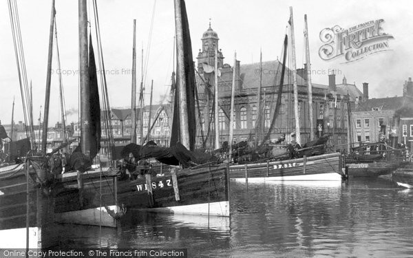 Photo of Great Yarmouth, The Harbour c.1900