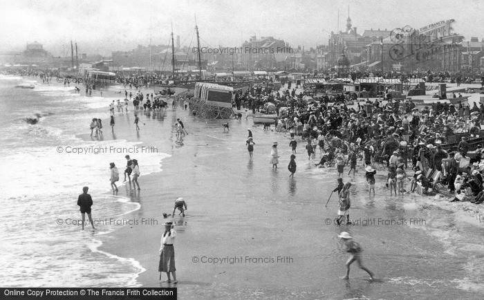 Photo of Great Yarmouth, The Sands 1904