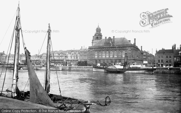 Photo of Great Yarmouth, Town Hall 1922