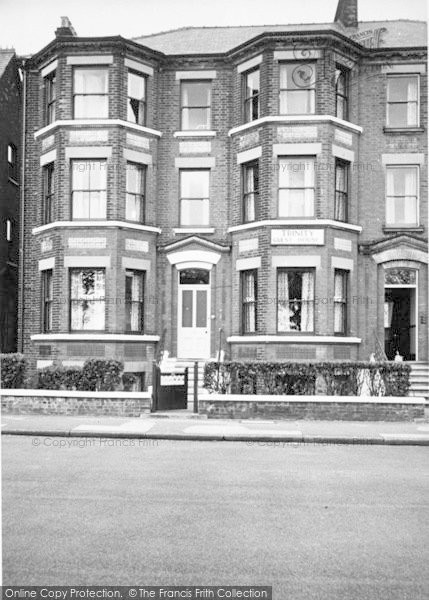 Photo of Great Yarmouth, Trinity Guest House c.1960