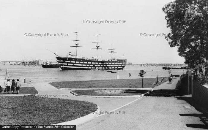 Photo of Greenhithe, The Foreshore c.1960