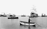 The River Thames c.1955, Greenhithe