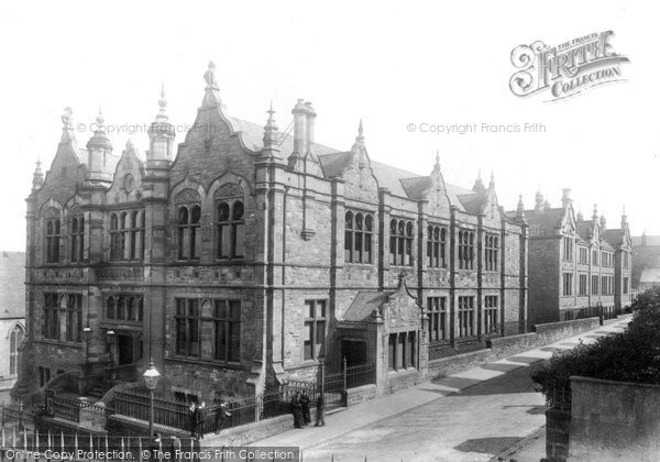 Photo of Greenock, Holmscroft School 1904