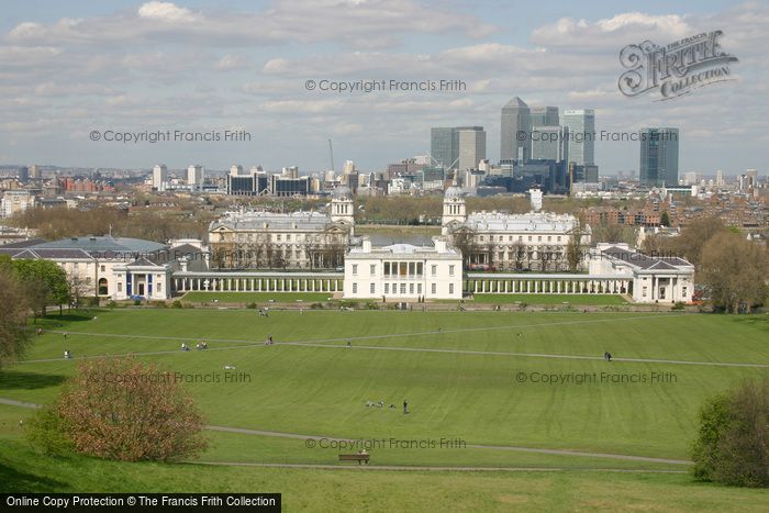 Photo of Greenwich, The View From Greenwich Park, Looking North To Canary Wharf 2005