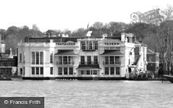 Trafalgar Tavern From Across The River Thames 2005, Greenwich