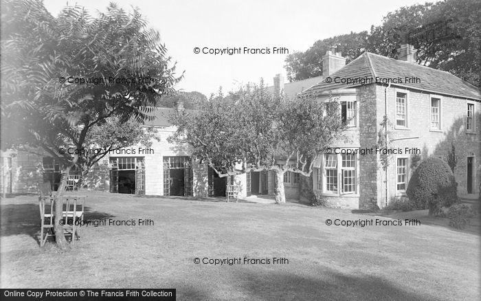 Photo of Greta Bridge, Morritt Arms Hotel, The Garden c.1933