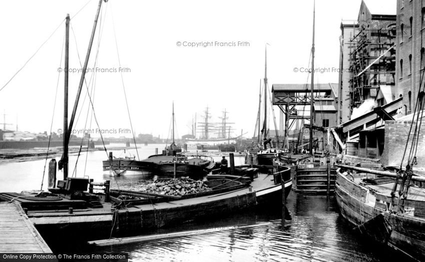 Grimsby, Alexandra Dock 1904