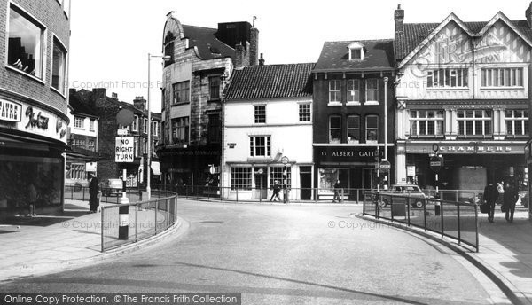 Grimsby, Old Market Place c1965