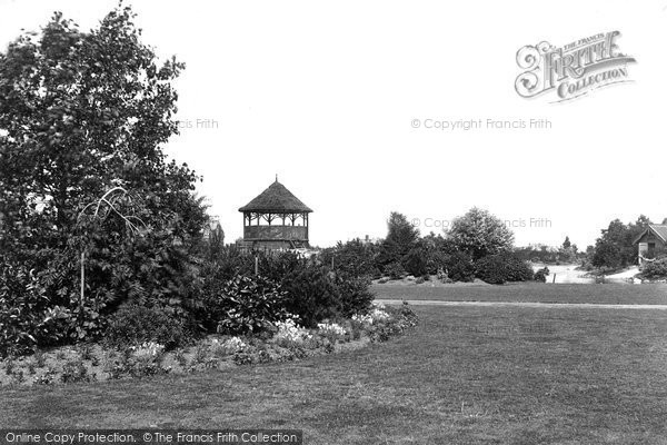 Photo of Grimsby, People's Park 1890