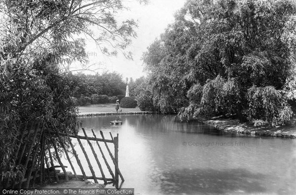 Photo of Grimsby, People's Park, The Lake 1904