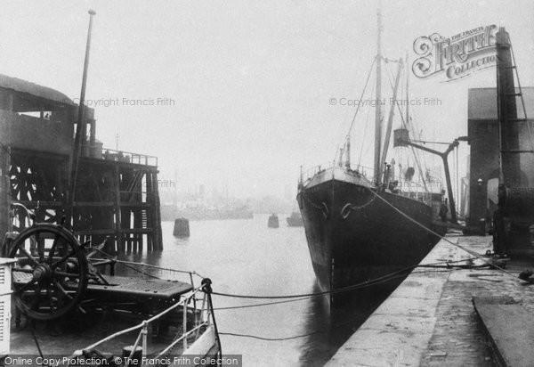 Photo of Grimsby, Royal Dock 1903