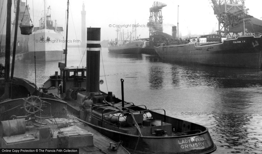 Grimsby, Royal Docks c1955