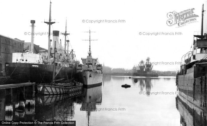 Photo of Grimsby, The Docks c.1955