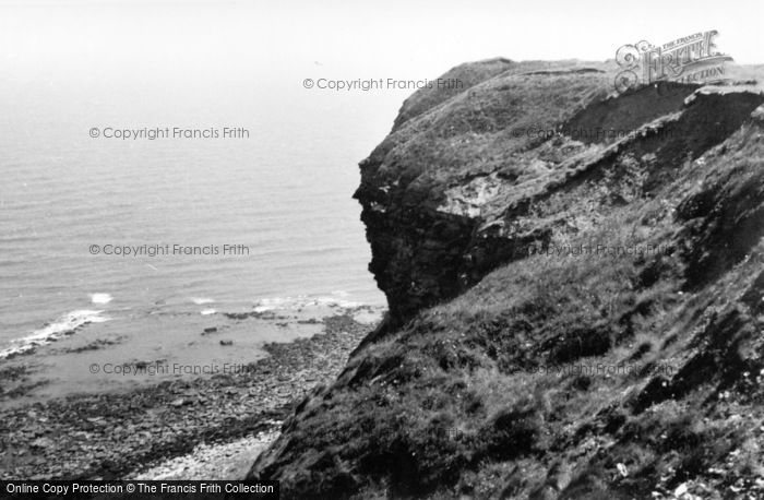 Photo of Gristhorpe, The Cliffs c.1955