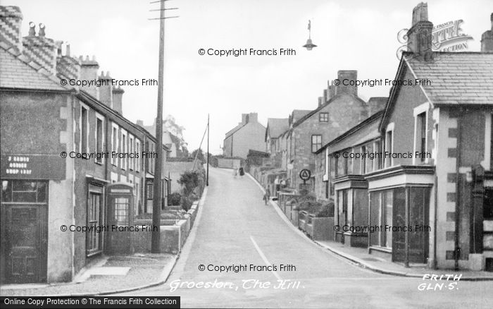 Photo of Groeslon, The Hill c.1955