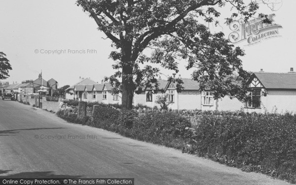 Photo of Gronant, Mostyn Road c.1935