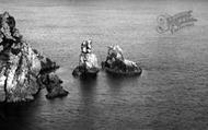 Dog And Lion Rocks 1899, Guernsey