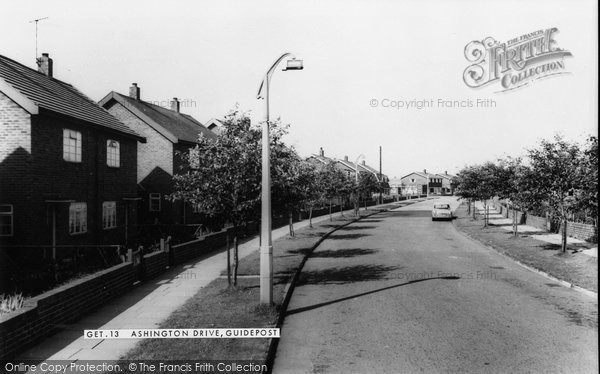 Photo of Guidepost, Ashington Drive c.1960