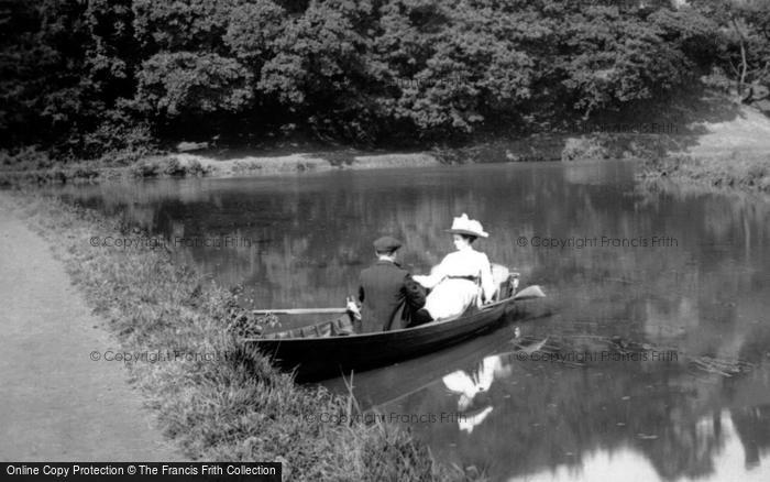 Photo of Guildford, A Couple On The River 1909