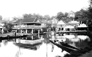 Boathouses 1911, Guildford