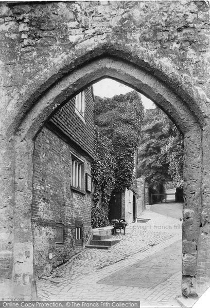 Photo of Guildford, Castle Gateway 1914