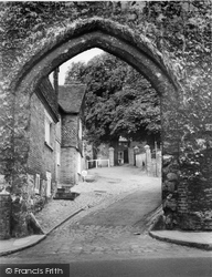 Castle Gateway c.1955, Guildford