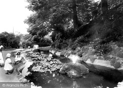 Castle Grounds Fish Pond 1906, Guildford