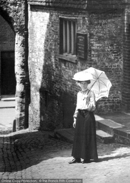 Photo of Guildford, Fashion 1904