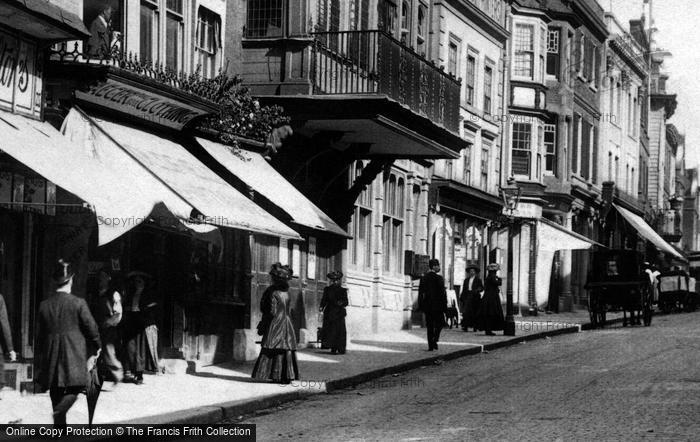 Photo of Guildford, High Street Pedestrians 1910