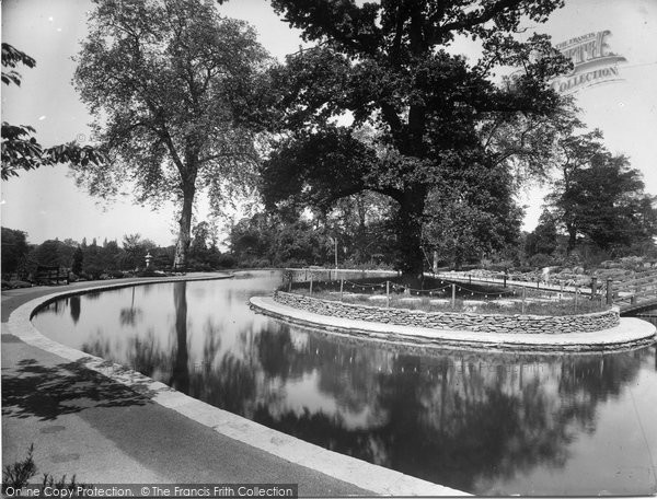 Photo of Guildford, Jubilee Gardens 1936