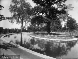 Jubilee Gardens 1936, Guildford