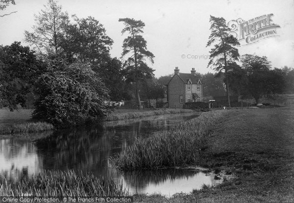 Photo of Guildford, On The River Wey 1914